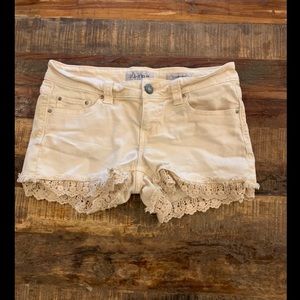 Cream Daytrip Shorts